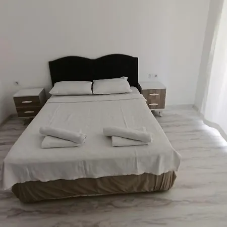 Beverly Hills * 库萨达斯
